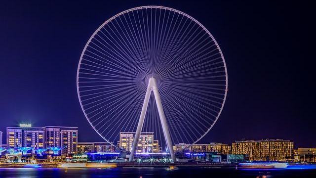 老剧被洗成AI竖屏，原班人马说没收到通知