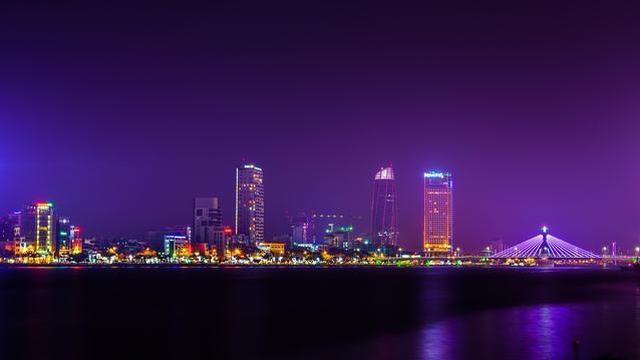 投资人只问能不能日更，不问这集谁在演